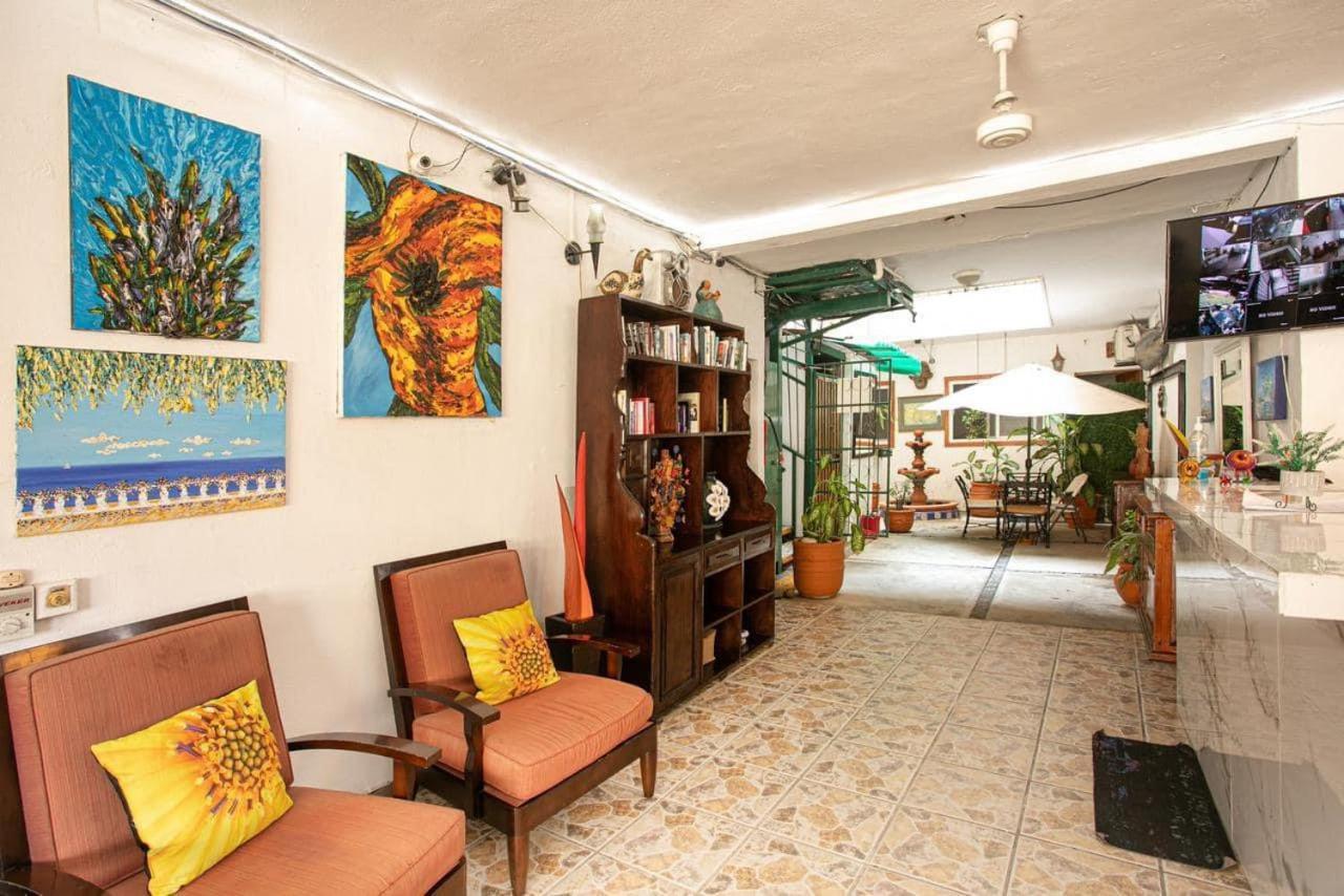 Vallarta Jr Suites Puerto Vallarta Eksteriør billede